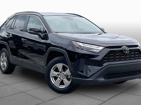 Used 2024 Toyota RAV4 XLE FWD image 3