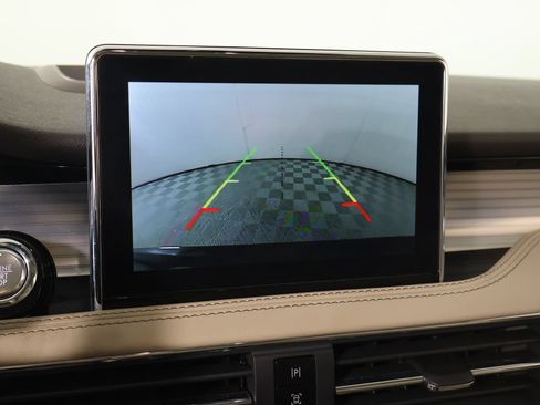 Used 2022 Lincoln Corsair AWD w/ Premium Package image 6