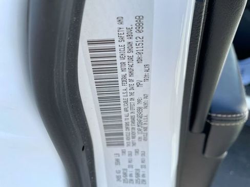 Used 2015 Jeep Cherokee Limited image 28