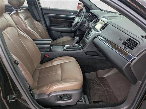 Used 2013 Lincoln MKS AWD image 20