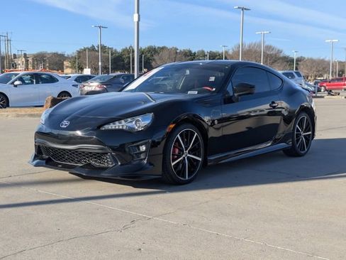 Used 2019 Toyota 86 TRD SE image 10