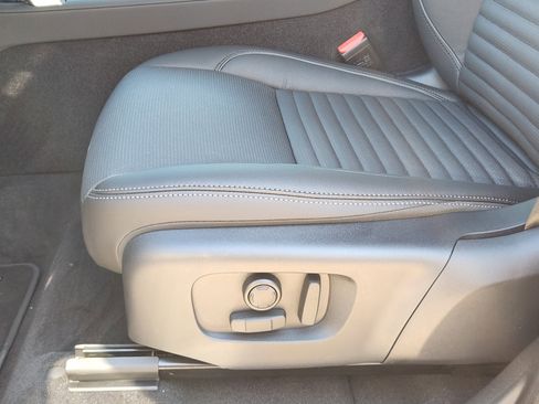 New 2025 Land Rover Discovery Sport Dynamic SE image 23