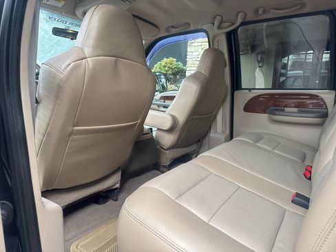 Used 2003 Ford F250 XL image 10