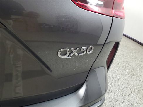 Used 2021 INFINITI QX50 Luxe w/ Appearance Package image 5