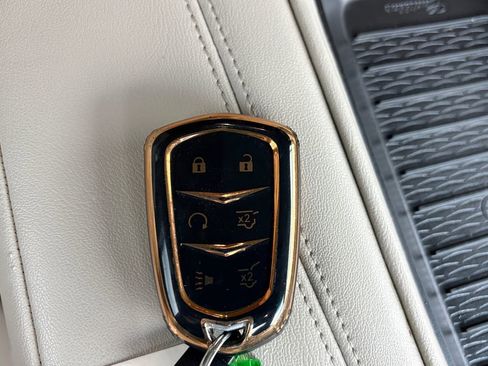 Used 2019 Cadillac Escalade ESV Luxury image 25