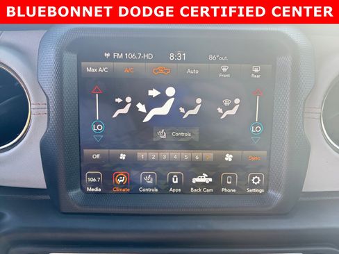 Used 2023 Jeep Gladiator Overland AWD/4WD image 17