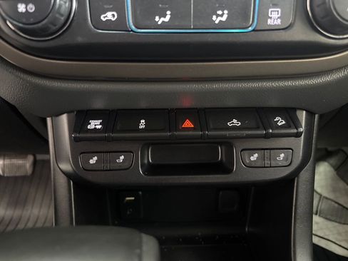 Used 2018 Chevrolet Colorado Z71 image 17