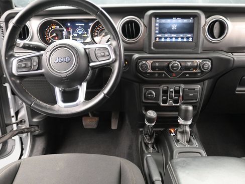 Used 2021 Jeep Wrangler Unlimited Sahara AWD/4WD image 20