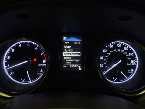 Used 2019 Toyota Camry LE image 23