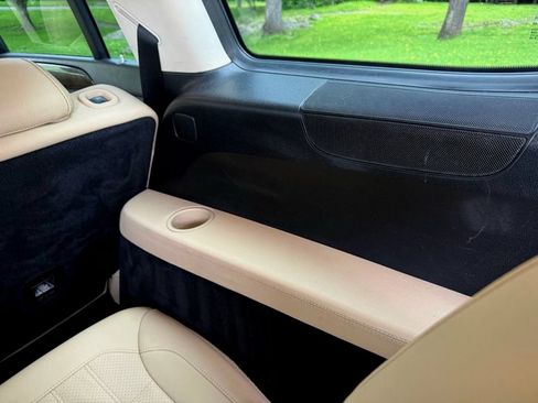 Used 2019 Mercedes-Benz GLS 450 4MATIC image 35