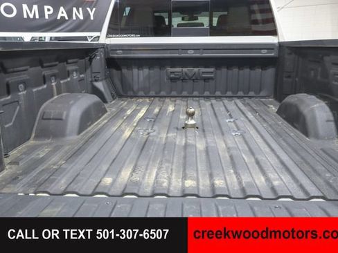 Used 2022 GMC Sierra 2500 SLT w/ SLT Premium Package AWD/4WD image 17