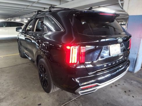 Certified 2021 Kia Sorento SX image 4