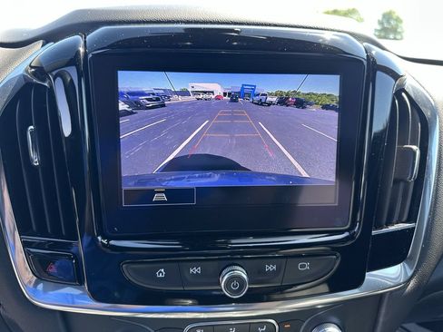 Used 2024 GMC Terrain SLE w/ Driver Convenience Package FWD image 44