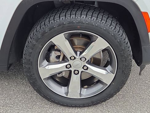 Used 2021 Jeep Grand Cherokee L Limited RWD image 7