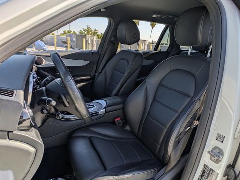 Used 2019 Mercedes-Benz GLC 300 image 29