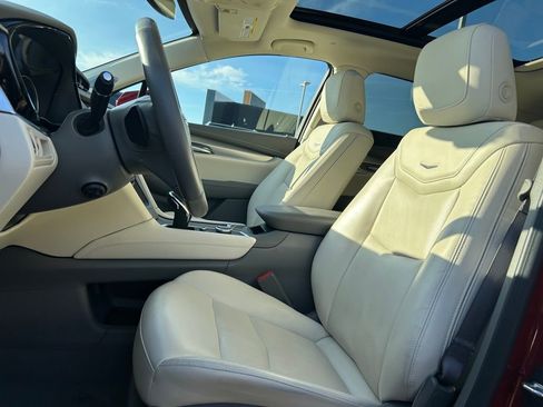 Used 2023 Cadillac XT5 Premium Luxury w/ LPO, Floor Liner Package image 25