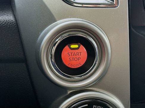 Used 2021 Nissan Titan SV w/ SV Convenience Package AWD/4WD image 27