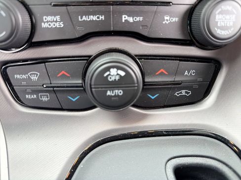 Used 2022 Dodge Challenger R/T Scat Pack RWD image 16