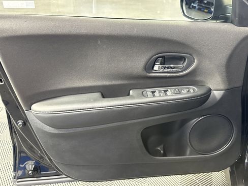 Used 2019 Honda HR-V LX image 15