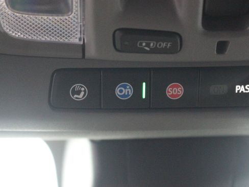 Used 2023 GMC Sierra 3500 Denali image 33