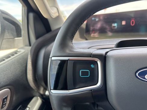 Used 2025 Ford Expedition Active AWD/4WD image 16