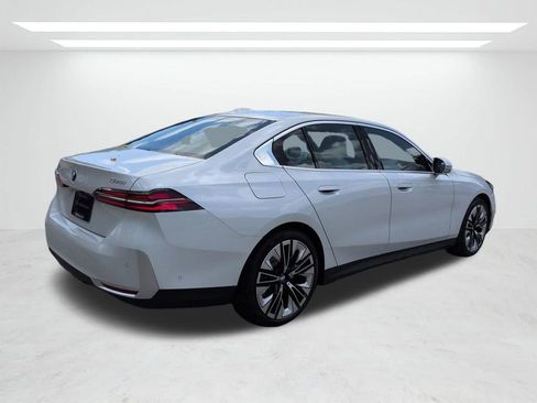 New 2027 BMW 530i RWD image 4