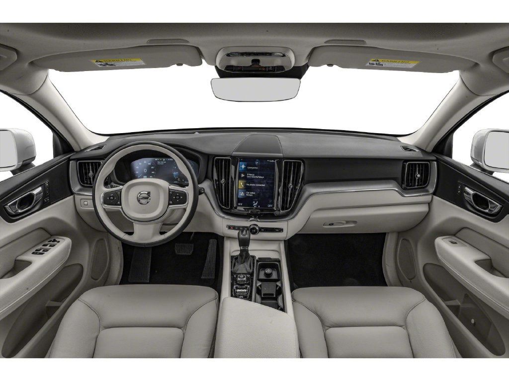 Used 2019 Volvo XC60 T5 Momentum w/ Premium Package AWD/4WD image 5
