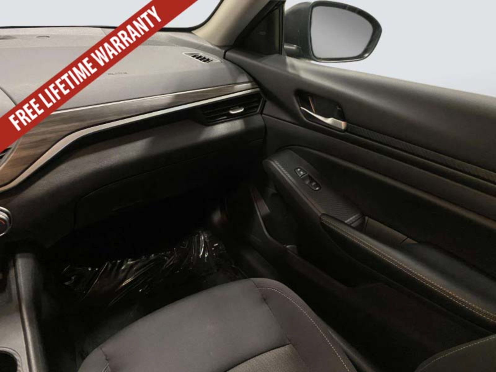 Used 2025 Nissan Altima 2.5 SV AWD/4WD image 24
