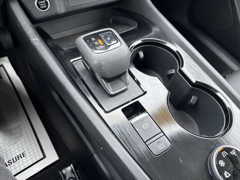 Used 2023 Nissan Rogue SV w/ SV Premium B Package image 35