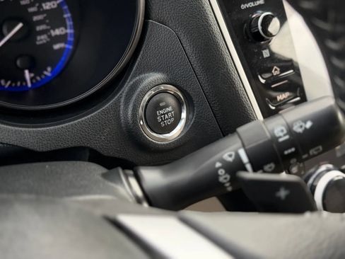 Used 2019 Subaru Outback 2.5i Limited AWD/4WD image 21