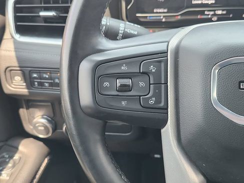 Used 2024 GMC Yukon XL Denali RWD image 28