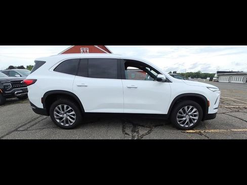 Used 2026 Buick Enclave Preferred AWD/4WD image 2