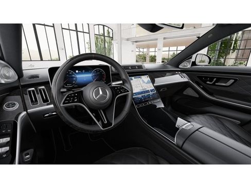 Used 2024 Mercedes-Benz S 580 4MATIC Sedan image 3