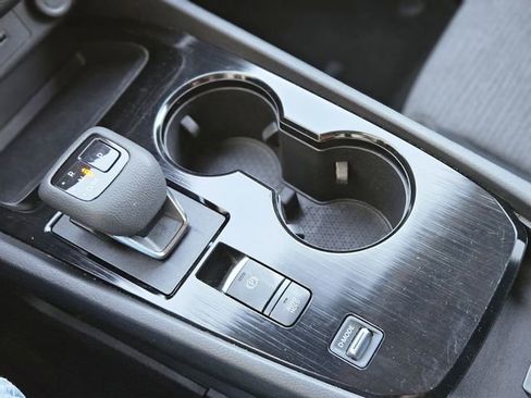 Certified 2023 Nissan Rogue SV image 25