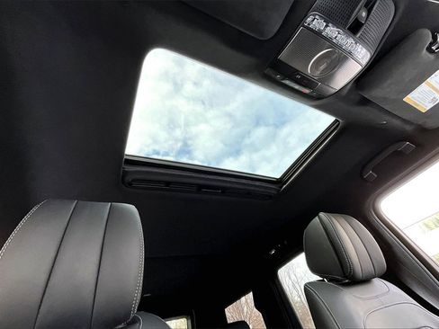 Used 2023 Mercedes-Benz G 550 image 17