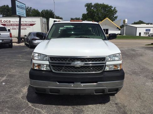 Used 2005 Chevrolet Silverado 3500 2WD Crew Cab image 9