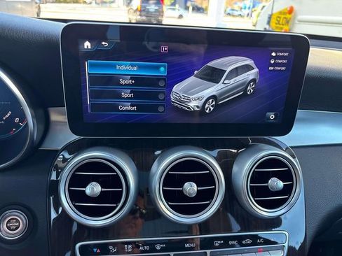 Used 2021 Mercedes-Benz GLC 300 4MATIC image 30