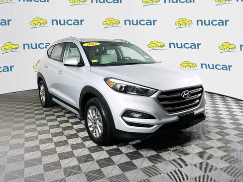 Used 2017 Hyundai Tucson SE AWD/4WD image 1