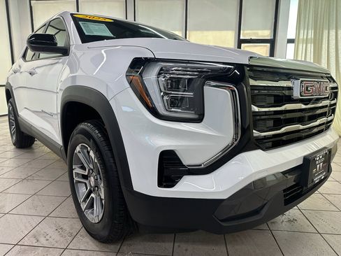 Certified 2025 GMC Terrain Elevation image 2