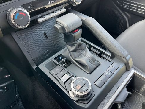 Used 2025 Toyota Tacoma TRD Off-Road image 41