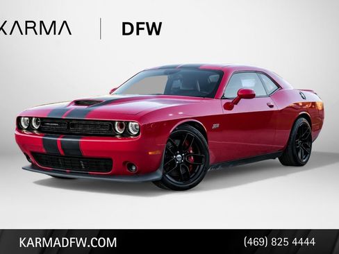 Used 2015 Dodge Challenger SRT w/ Technology Group image 1