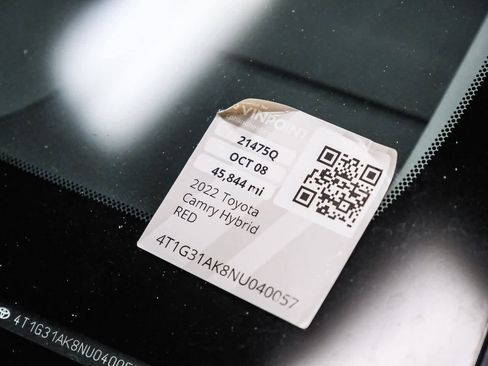 Used 2022 Toyota Camry SE image 29