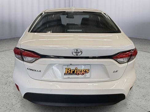 Used 2025 Toyota Corolla LE FWD image 5