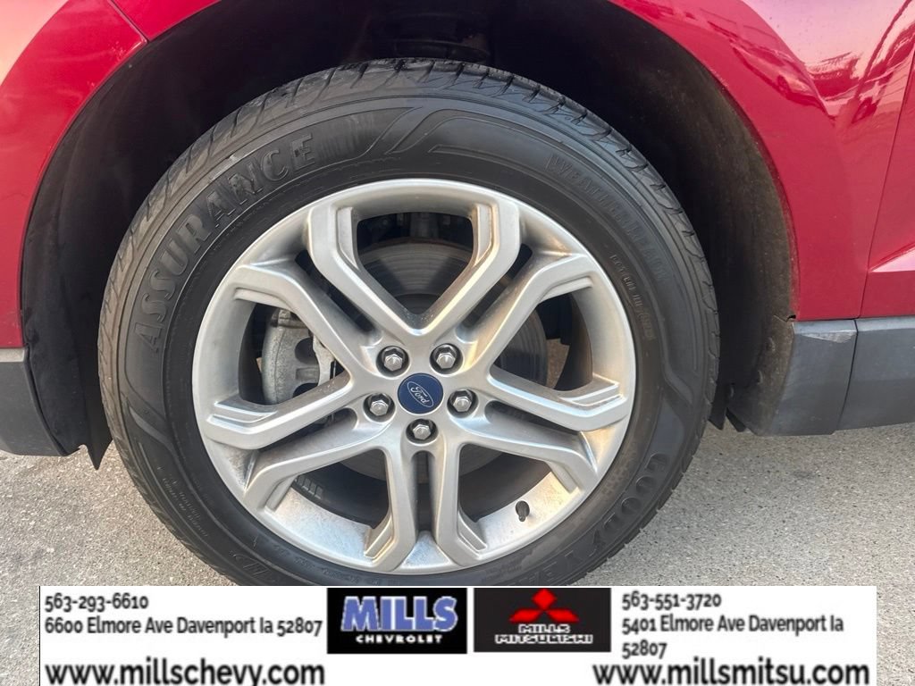 Used 2018 Ford Edge Titanium w/ Technology Package AWD/4WD image 9