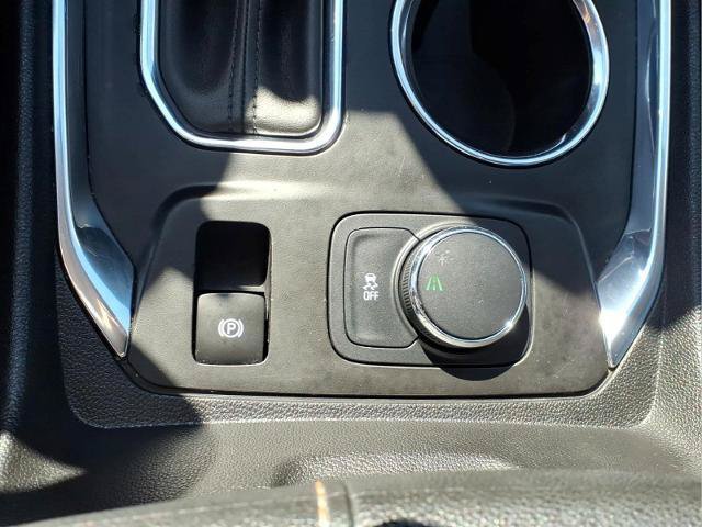 Used 2019 Chevrolet Traverse LT FWD image 17