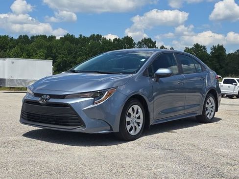 Used 2026 Toyota Corolla LE FWD image 1