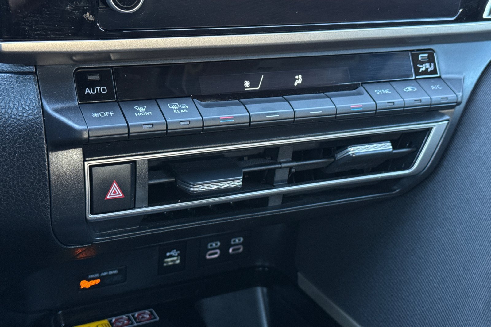 Used 2025 Toyota Camry LE FWD image 20