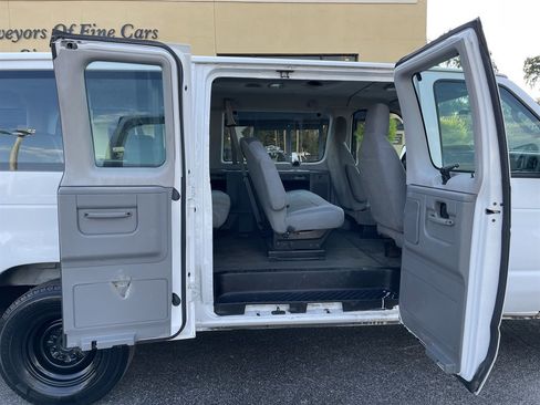Used 2009 Ford E-350 and Econoline 350 XLT image 33