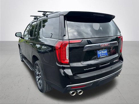 Used 2023 GMC Yukon AT4 w/ Technology Package AWD/4WD image 8