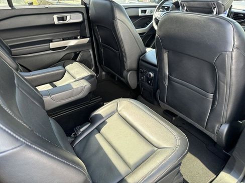 Used 2022 Ford Explorer Limited w/ Equipment Group 301A image 60